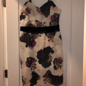 Angel eye dress floral